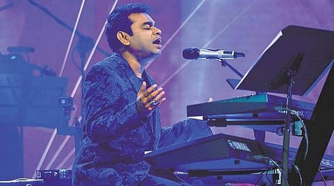 மத வழிபாட்டு இடங்களில் கூடிக் குழப்பத்தை ஏற்படுத்த இது நேரமல்ல: ஏ.ஆர்.ரஹ்மான்