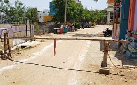 மதுரையில் ‘கரோனா’பாதித்த பகுதிகளில் வெளியாட்கள் உள்ளே செல்ல ‘தடை’: பொதுமக்களுக்கு உதவ மாநகராட்சி சார்பில் 4 குழுக்கள் அமைப்பு