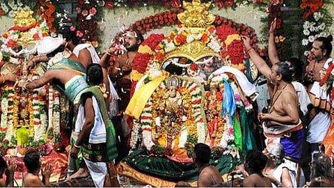 சித்திரை திருவிழா ரத்து எதிரொலி: ஃபேஸ்புக்கில் வைரலாகும் மதுரைவாசியின் ஆதங்கப் பதிவு