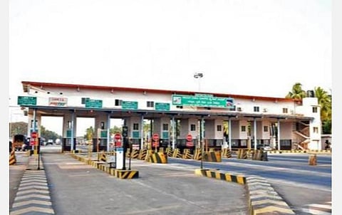 3 மாதங்களுக்கு சுங்கக் கட்டணம் வசூலிக்கக் கூடாது: லாரி உரிமையாளர்கள் அரசுக்கு வலியுறுத்தல்
