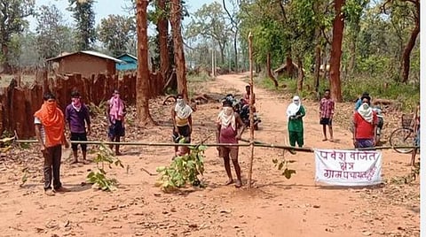 பஸ்தார் பகுதியில் பழங்குடியினரின் கரோனா பாதுகாப்பு ஏற்பாடுகள்.