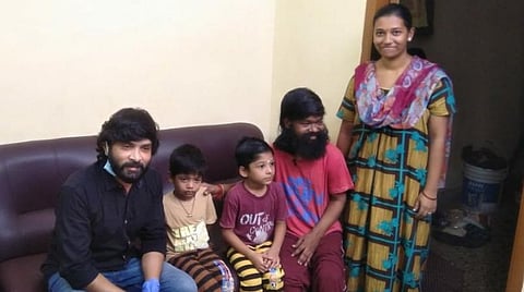 தீப்பெட்டி கணேசன் குழந்தைகளின் படிப்புச் செலவை ஏற்ற சினேகன்