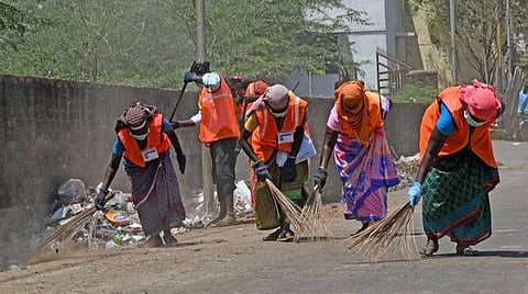 தூய்மைப் பணியாளர்களின் கண்ணியமான வாழ்க்கைக்கு இப்போதாவது வழி பிறக்குமா?
