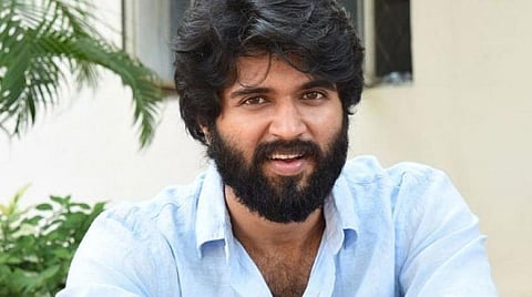 கரோனா பாதிப்புக்கு ரூ. 1 கோடி, 50 பேருக்கு வேலைவாய்ப்பு - விஜய் தேவரகொண்டா அறிவிப்பு