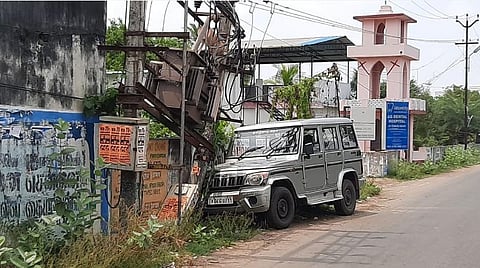ஜீப் டிரான்ஸ்பார்மரில் மோதி விபத்து; கிண்டி வட்டாட்சியரின் ஓட்டுநர் பலி
