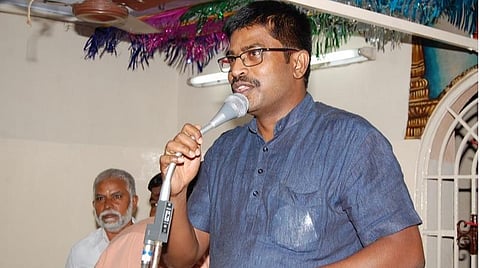 ‘கரோனா’ ஊரடங்கால் உயிருக்குப் போராடிய மதுரை புற்றுநோயாளி: மருத்துவத்திற்கும், வாழ்வாதாரத்திற்கும் உதவிய ஐஏஎஸ் அதிகாரி- வெளிமாநிலம் சென்றாலும் மண்ணை மறக்காது சேவை