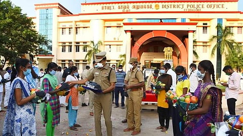 கடலூரில் கரோனா தொற்றால் பாதிக்கப்பட்ட பயிற்சிப் பெண் காவலர்கள் குணமடைந்து வீடு திரும்பினர்