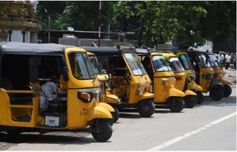 சென்னையைத் தவிர பிற மாவட்டங்களில் ஆட்டோ ரிக்ஷாக்களை நாளை முதல் இயக்கலாம்: நிபந்தனைகளுடன் தமிழக அரசு அனுமதி