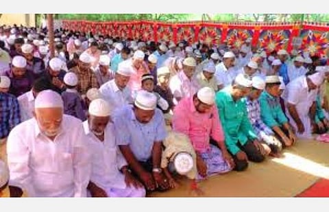 ரமலான் பண்டிகை சிறப்புத்தொழுகை அனுமதி கேட்டு வழக்கு: சென்னை உயர் நீதிமன்றம் தள்ளுபடி