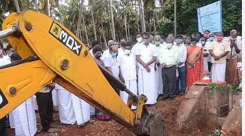 சூலூரில் எஸ்.பி.வேலுமணி தொடங்கி வைத்த குடிமராமத்து