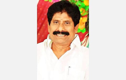 வியாபாரிகள் போராட்டம் நடத்தினால் வீதி வீதியாகச் சென்று காய்கறி விற்பனை: முன்னாள் அமைச்சர் கு.ப.கிருஷ்ணன் அறிவிப்பு