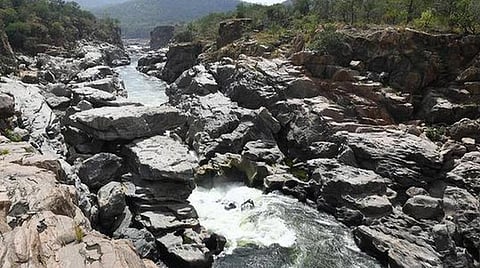 காணொலியில் காவிரி மேலாண்மை ஆணைய கூட்டம்; மேகேதாட்டு திட்டத்துக்கு தமிழக அரசு கடும் எதிர்ப்பு: கூட்டத்தை தள்ளிவைத்தார் ஆணைய தலைவர்