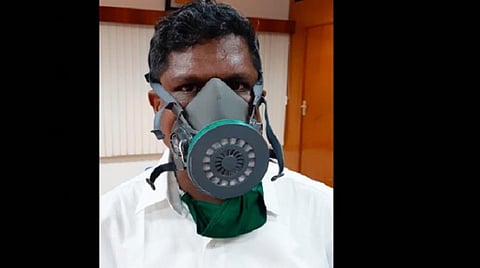 கரோனாவை தடுக்க ‘நானோ’ தொழில்நுட்பத்தில் நவீன முகக்கவசம்: காமராசர் பல்கலை பேராசிரியர்கள் கண்டுபிடிப்பு