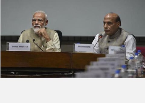 மோடியின் வளர்ச்சித் திட்டங்களினால் பாக். ஆக்ரமிப்பு காஷ்மீர் மக்களும் இந்தியாவுடன் இணைய விரும்புவார்கள்: ராஜ்நாத் சிங்