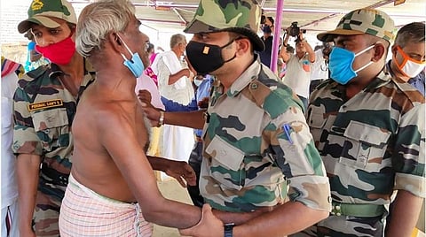 நாட்டுக்காக உயிர்நீத்த மகனால் பெருமைப்படுகிறேன்: சீன ராணுவத் தாக்குதலில் வீரமரணமடைந்த பழனியின் தந்தை பெருமிதம்