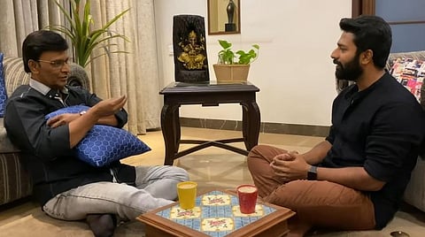’’இதுதான் பாக்யராஜ் ஸ்டைல்னு சொல்றாங்க!’’ - பேட்டி எடுத்த சாந்தனுவிடம் பாக்யராஜ் ஜாலி ப்ளாஷ்பேக்