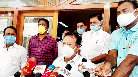விழுப்புரத்தில் திமுக எம்எல்ஏவான முன்னாள் அமைச்சர் பொன்முடி செய்தியாளர்களிடம் பேசினார்.