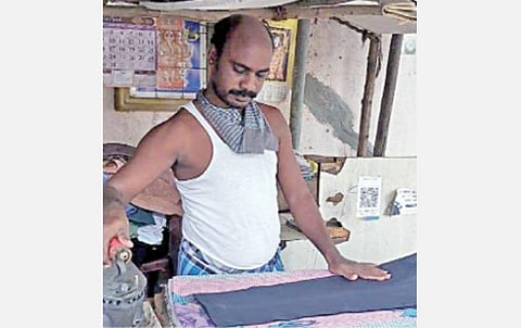 கரோனா ஊரடங்கால் முடங்கிப்போன சாலையோர வியாபாரிகளுக்கு உதவிக் கரம்- ‘பக்கபலமாக இருப்போம்’ என அழைக்கும் ‘யுனைட்டட் வே சென்னை’