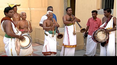 நாதஸ்வரம், தவில் உள்ளிட்ட இசைக் கலைஞர்களுக்கும் நலவாரியம் அமைக்க உத்தரவிட வேண்டும்: உயர் நீதிமன்றத்தில் வழக்கு