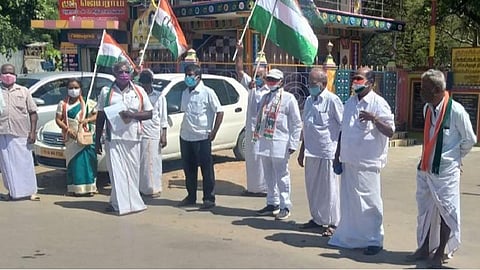 பெட்ரோல், டீசல் விலை உயர்வைக் கண்டித்து கோவில்பட்டியில் காங்கிரஸ் ஆர்ப்பாட்டம்
