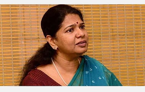 தவறுசெய்த சில போலீஸாரைப் பாதுகாக்க ஒட்டுமொத்தக் காவல்துறையை அரசு கொச்சைப்படுத்துகிறது: கனிமொழி விமர்சனம்