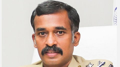 காவல் ஆணையர் ஜே.லோகநாதன்