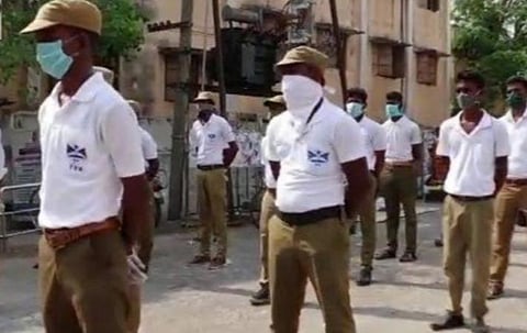 தமிழக காவல்துறையில் ப்ரண்ட்ஸ் ஆஃப் போலீஸ் அமைப்பைப் பயன்படுத்த சட்டபூர்வ அனுமதி உள்ளதா?- மனித உரிமை ஆணையம் நோட்டீஸ்
