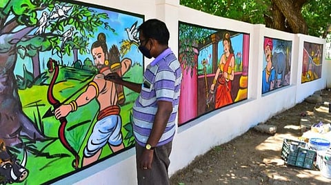 மதுரையில் சங்க இலக்கியப் பாடல்களை காட்சிப்படுத்தும் வண்ண ஓவியங்கள்