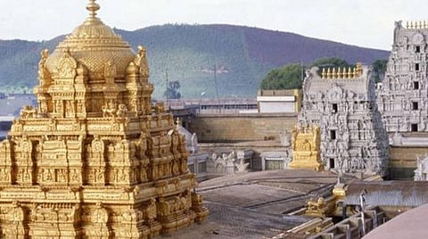 தேவஸ்தான ஊழியர்களுக்கு தொற்று அதிகரிப்பு; தனிமைப்படுத்தப்பட்ட பகுதியாக அறிவிக்கப்பட்ட திருப்பதி: ஒரே மணி நேரத்தில் அறிவிப்பு வாபஸ்