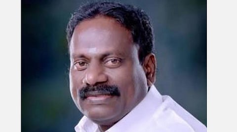 புதுவை காங்கிரஸ் அதிருப்தி எம்எல்ஏ தகுதி நீக்கம்: சபாநாயகர் நடவடிக்கை