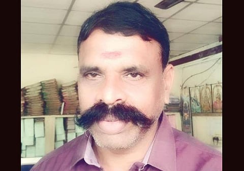 காவல் உதவி ஆய்வாளர் டீக்காராமன்.