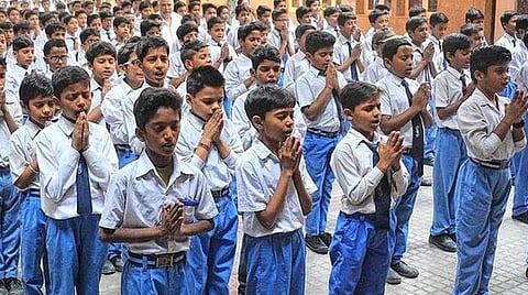 ஒரு புறம் கரோனா; மறுபுறம் கல்விக் கட்டணம் -இரட்டை அச்சுறுத்தல்கள்!
