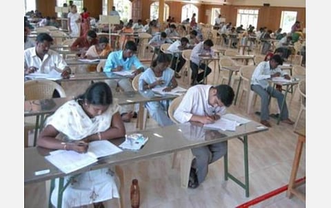 பருவத்தேர்வுக்கான இறுதி மதிப்பெண்கள் கணக்கீடு: உயர்கல்வித் துறை விளக்கம்