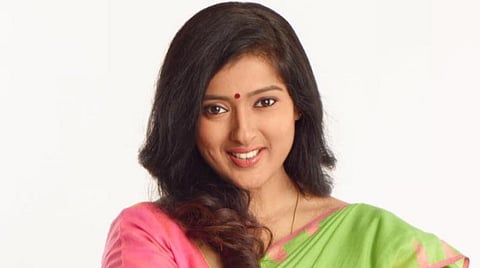 இணையத் துன்புறுத்தலை நிறுத்துங்கள்: விஜயலட்சுமி விவகாரத்தில் காயத்ரி ரகுராம் சாடல்