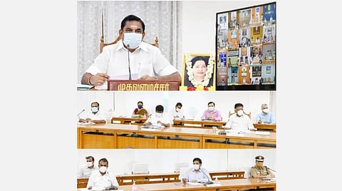 மாவட்டங்களில் தீவிரமாகப் பரவும் தொற்று: ஊரடங்கு நீட்டிப்பு?- மாவட்ட ஆட்சியர்களுடன் முதல்வர் பழனிசாமி ஆலோசனை