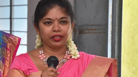 கரோனா சிகிச்சை மருந்துகளை தென் மாவட்டங்களுக்கும் வழங்க அரசு முன்வர வேண்டும்: பாமக மாநில பொருளாளர் திலகபாமா கோரிக்கை