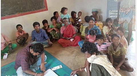 அக்னிபாவி மலைகிராமத்தில் தன்னார்வலர்கள் கணக்கெடுப்பு