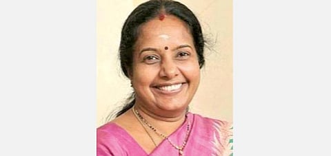 மொழியை மையமாக வைத்து அரசியல் செய்ய வேண்டாம்: எதிர்க் கட்சிகளுக்கு வானதி சீனிவாசன் வலியுறுத்தல்