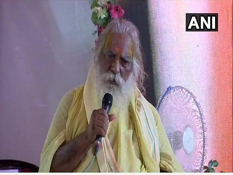 ஒரு பக்கம் மோடி, இன்னொரு புறம் யோகி இருக்கும் போது இப்போது கட்டாமல் வேறு எப்போது கட்டுவது? : மஹந்த் நிருத்ய கோபால்தாஸ் கருத்து