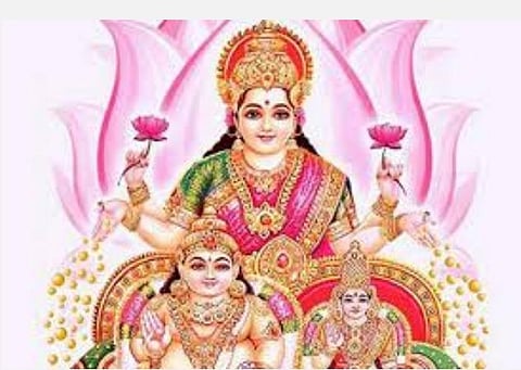 மஞ்சள் அரிசி... நாணயங்கள்... லட்சுமி குபேரர் ; சுபிட்சமும் ஐஸ்வர்யமும் தரும் எளிய வழிபாடு