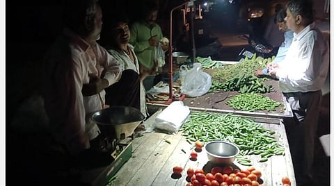 தெரு வியாபாரிகள் மீண்டுவர முடியும்: நம்பிக்கை அளிக்கும் கோவை வழக்கறிஞர்