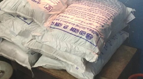 சிவகங்கையில் சத்துணவு பொருட்கள் விற்பனை: மாவட்ட ஆட்சியரிடம் பெற்றோர் புகார்