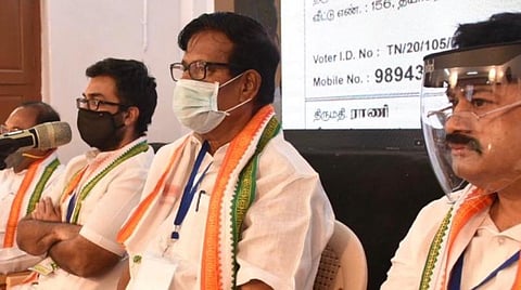 படம் ஜெ.மனோகரன்