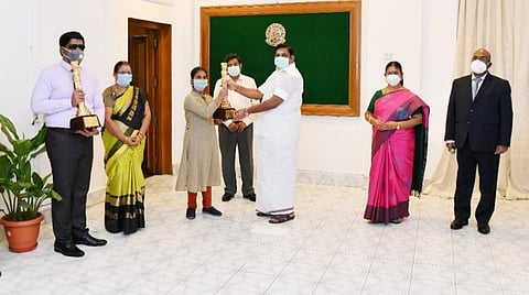 2019-ம் ஆண்டு சிவில் சர்வீஸ் தேர்வில் தேர்ச்சி: பார்வை மாற்றுத்திறனாளிகள் பூர்ணசுந்தரி, பாலநாகேந்திரனுக்கு முதல்வர் வாழ்த்து