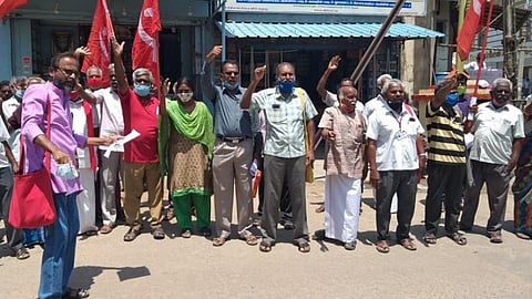 ஓடை ஆக்கிரமிப்புகளை அகற்ற வலியுறுத்தி கோவில்பட்டியில் மார்க்சிஸ்ட் ஆர்ப்பாட்டம்