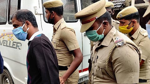 உதகை நீதிமன்றத்தில் பலத்த போலீஸ் பாதுகாப்புடன் ஆஜர்படுத்தப்பட்ட சயான்.