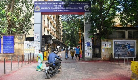 பிரேதப் பரிசோதனையில் கிட்னி திருட்டு?- மும்பையில் குடும்பத்தினர் பகீர் குற்றச்சாட்டு; இறந்தவரின் உடலை மாற்றிக் கொடுத்த மருத்துவமனை