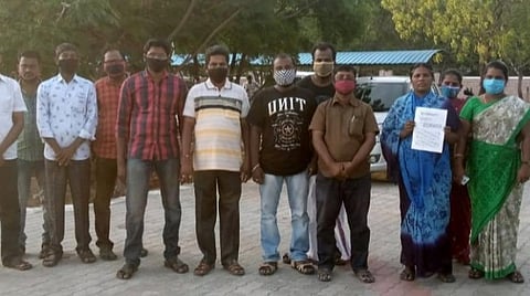 தூத்துக்குடி துப்பாக்கிச் சூட்டில் பாதிக்கப்பட்டவர்களுக்கு அரசுப் பணி வழங்கியதில் பாரபட்சம்: இளநிலை உதவியாளர் பணியிடம் வழங்க உறவினர்கள் கோரிக்கை