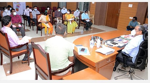 தொற்று சோதனை முடிவை உடனே தெரிவிக்க வேண்டும்: தனியார் ஆய்வகங்களுக்குக் கோவை ஆட்சியர் உத்தரவு