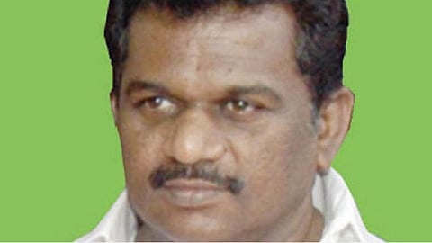 தமிழக முதல்வர் குமரி வரும்போது கருப்பு பலூன்களை பறக்கவிட்டு எதிர்ப்பு: நாகர்கோவில் எம்எல்ஏ அறிவிப்பால் பரபரப்பு